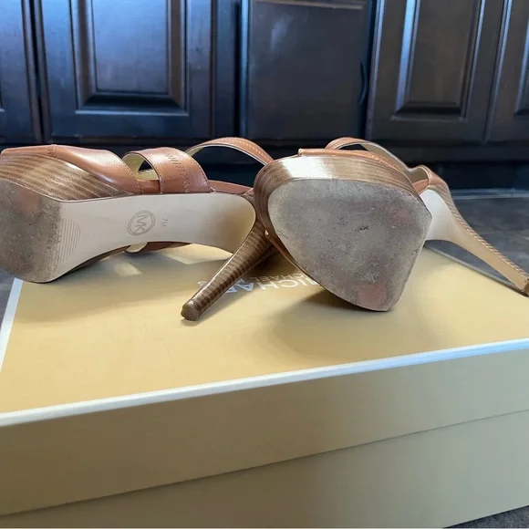 Michael Kors Berkley Platform -“Luggage” color leather, size 7M - Picture 4 of 7